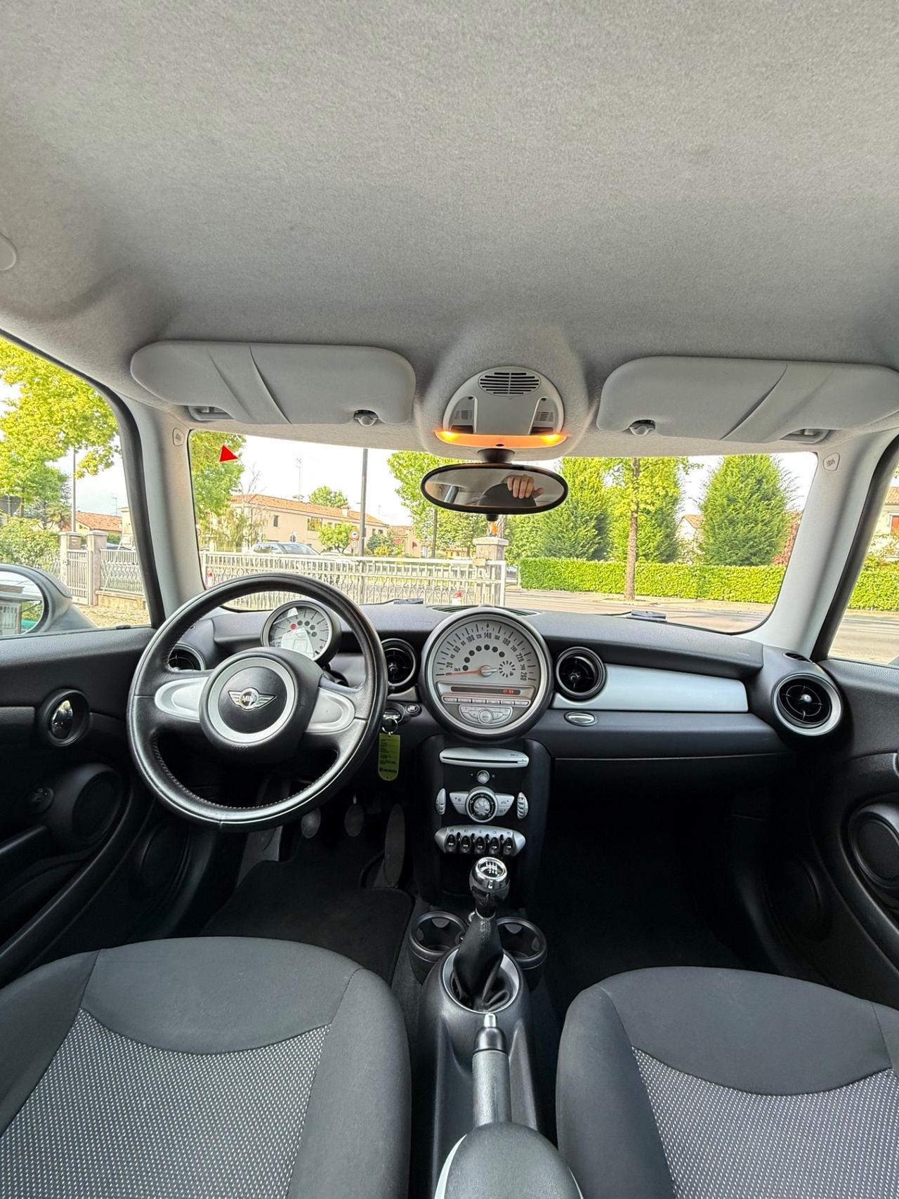 Mini 1.4 16V Ray ok neopatentati