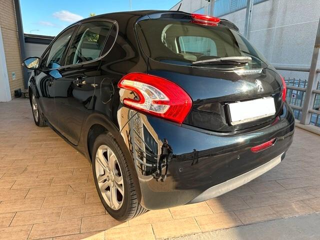 Peugeot 208 1.6 e-HDi 92 CV Stop&Start 5 porte Allure