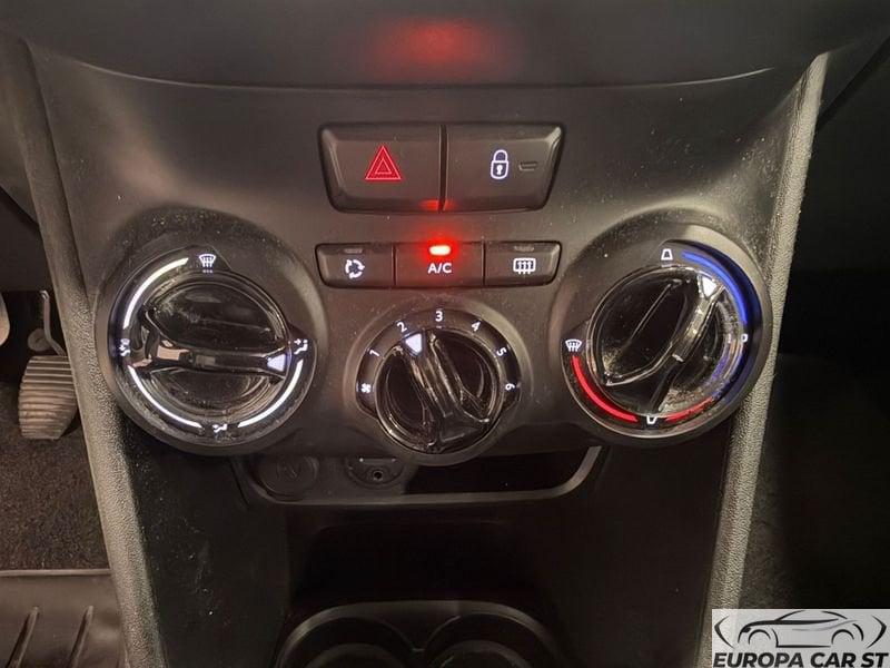 Peugeot 208 Touch PureTech 82cv