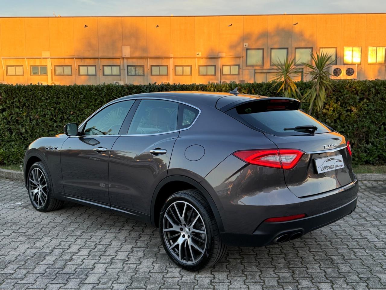 Maserati Levante 3.0 V6 250CV AWD