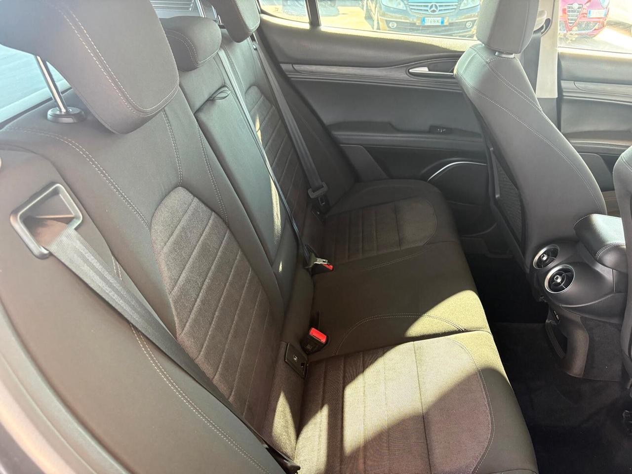 Alfa Romeo Stelvio 2.2 Turbodiesel 180 CV AT8 Q4 Executive