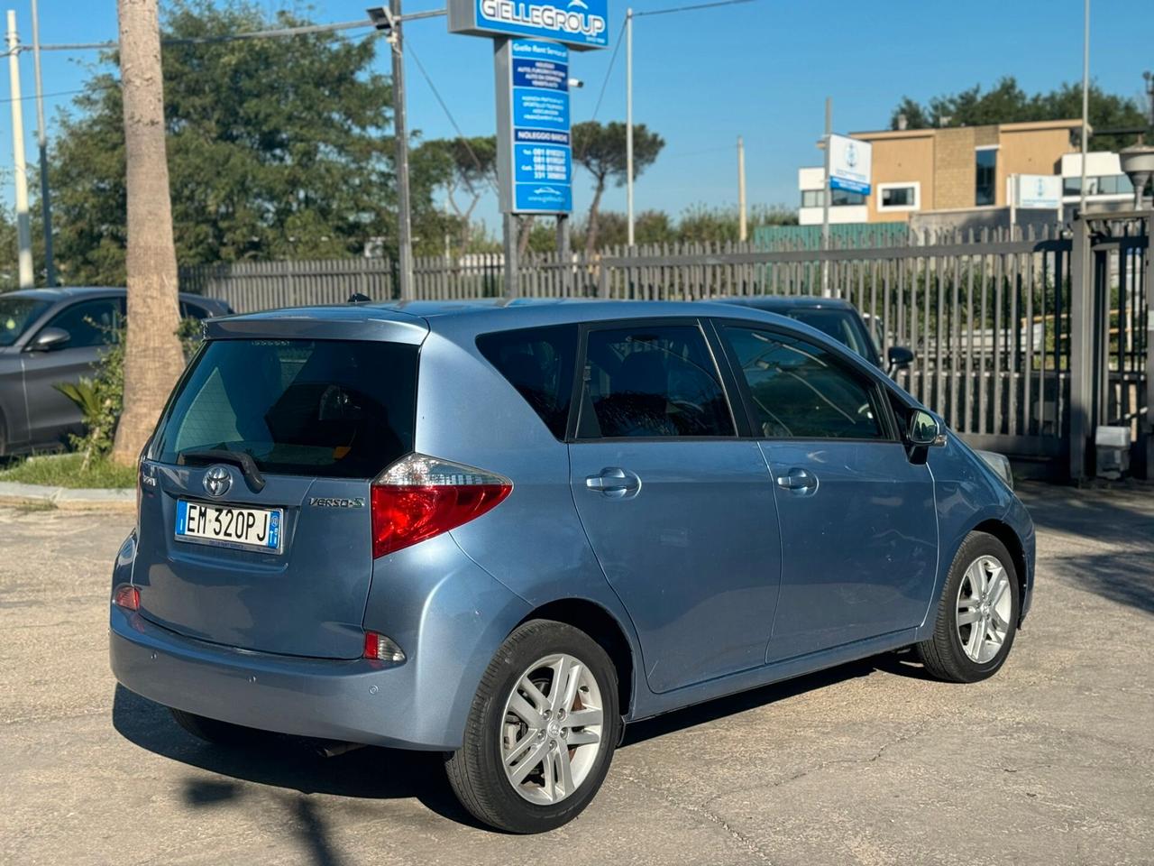 Toyota Verso-S 1.3 MT Lounge CAMBIO AUTOMATICO
