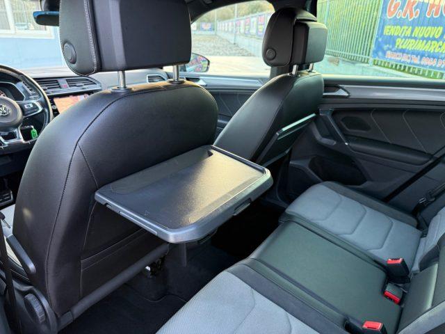 VOLKSWAGEN Tiguan 2.0 TDI DSG R-LINE GARANZIA Iva esp