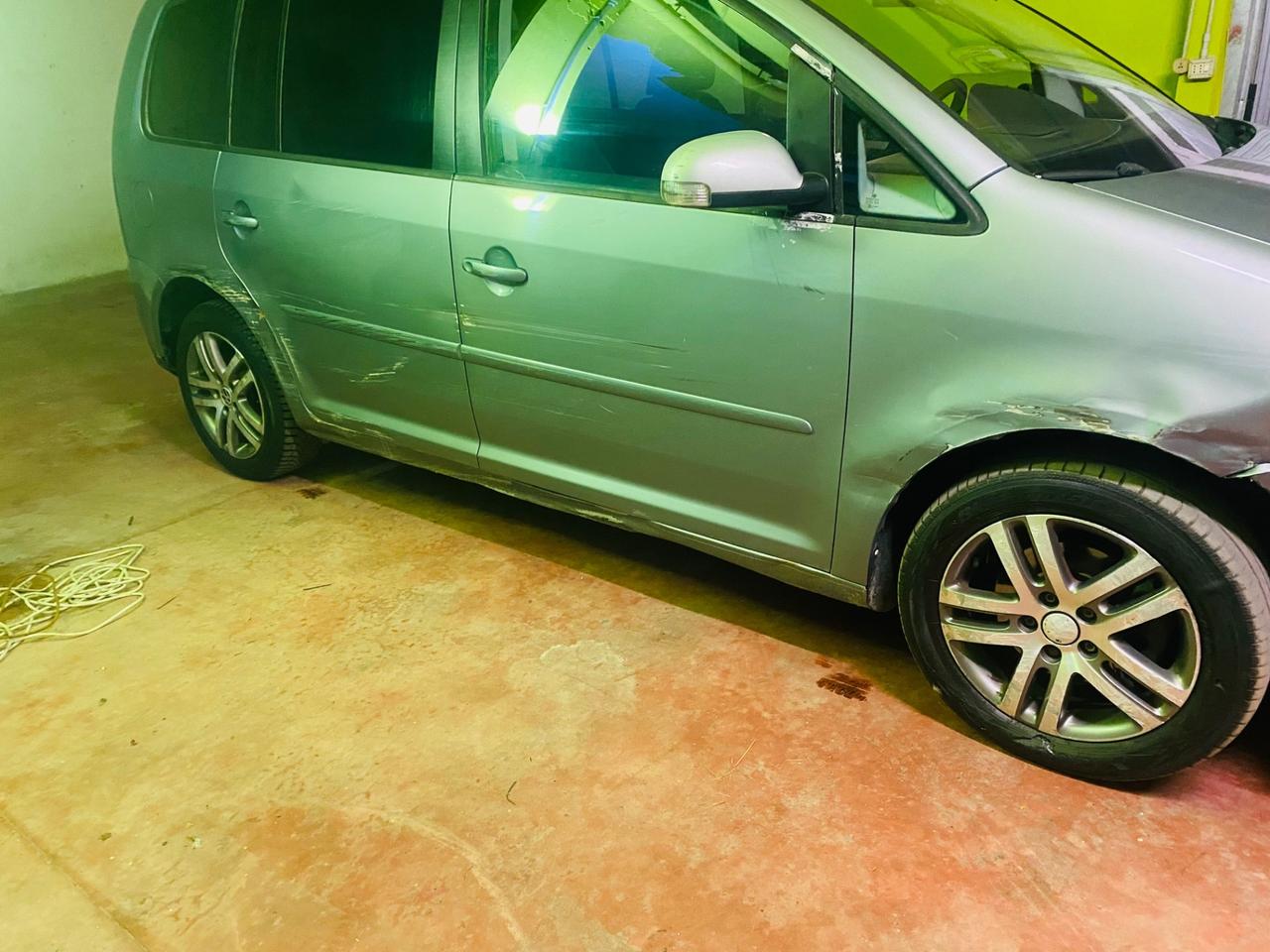 Volkswagen Touran 2.0 Trendline Ecofuel