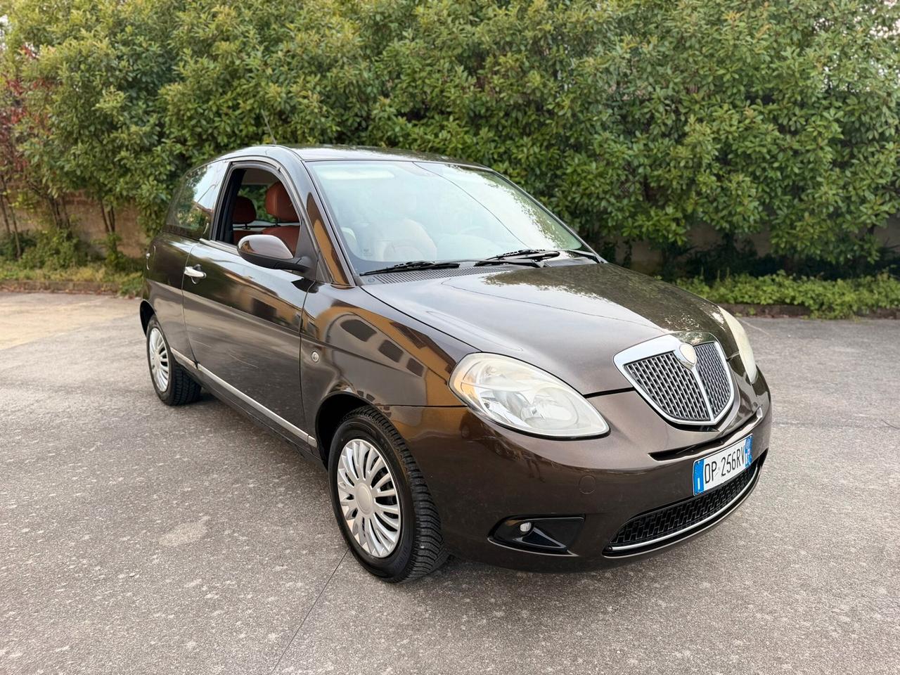 Lancia Ypsilon 1.2 Oro Giallo