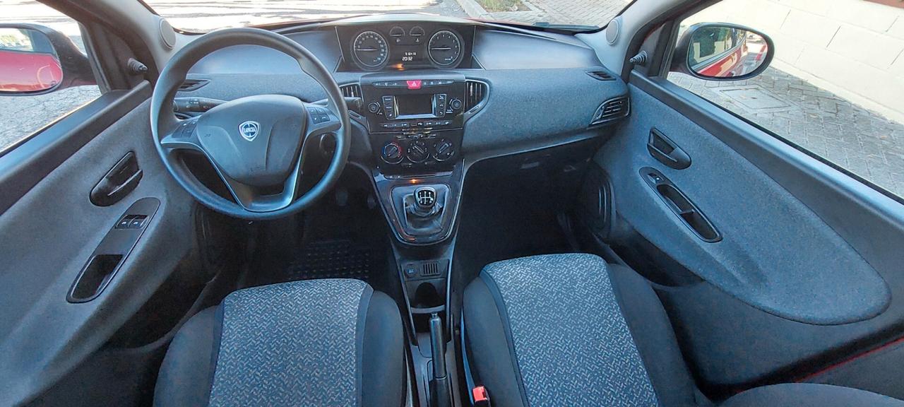 YPSILON 1,2 GPL DI SERIE CASA MADRE LANCIA MOD.ALBERTA FERRETTI FARI A LED IMPECCABILE