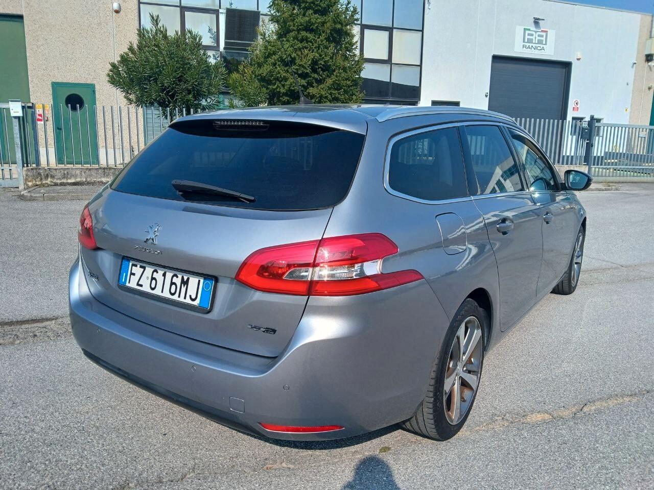 Peugeot 308 BlueHDi 130 S&S EAT8 SW Allure