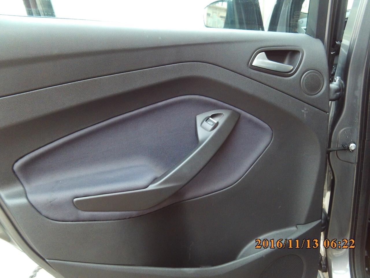 Ford Kuga 2.0 TDCI 140 CV 4WD Titanium