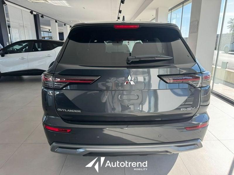 Mitsubishi Outlander PHEV 2.4L Plug-In Hybrid PHEV 306 CV AWD Intense