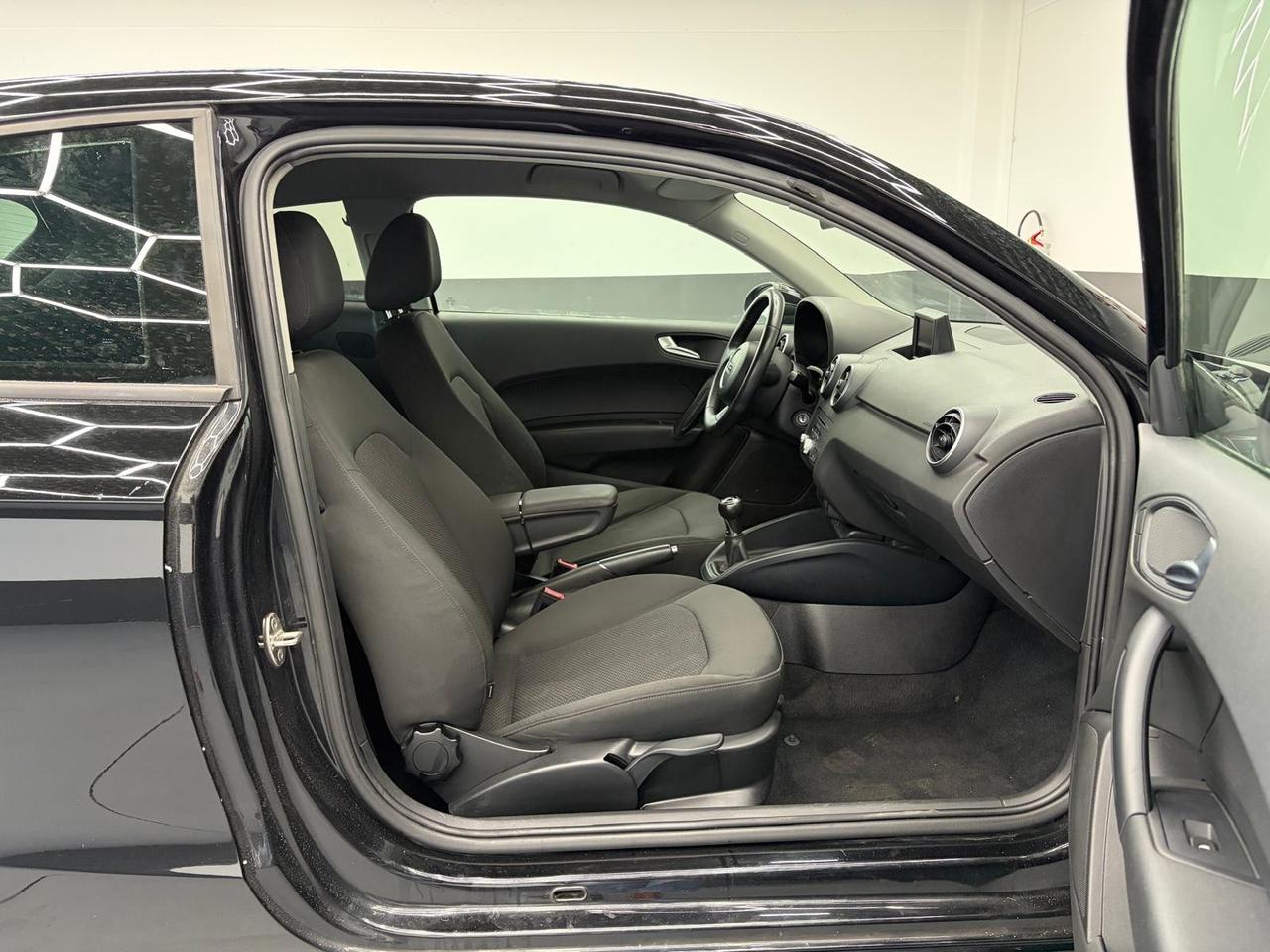 Audi A1 1.6 TDI S line edition plus