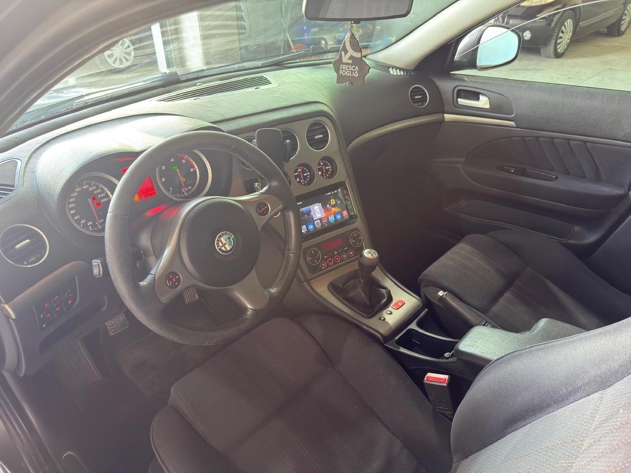 Alfa Romeo 159 1.9 JTDm 16V Sportwagon Distinctive