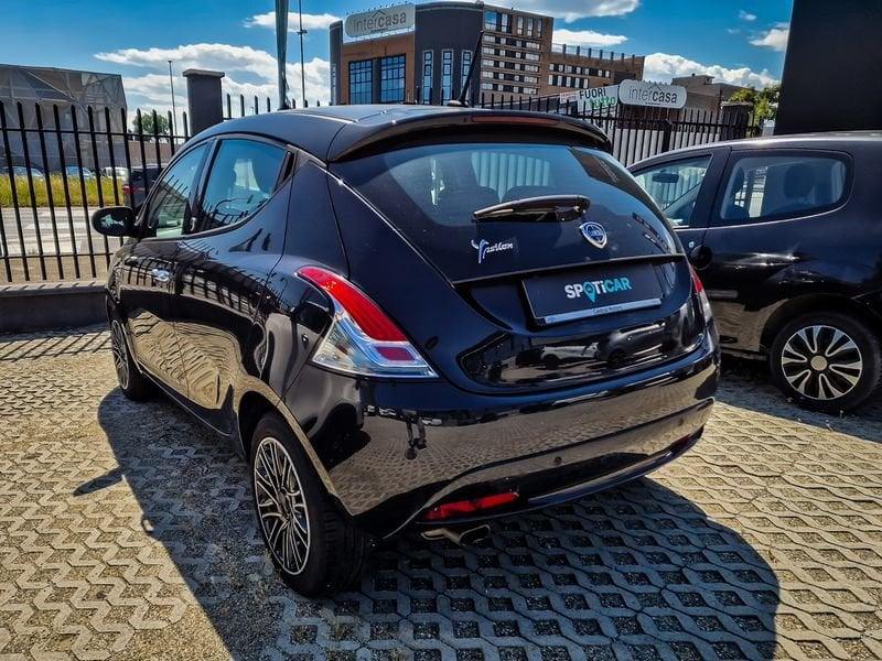 Lancia Ypsilon III 2015 5 Porte 1.2 Ecochic 69cv Silver