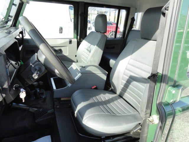 LAND ROVER Defender 110 2.5 Td5 cat Crew Cab Pick-up - Neopatentati