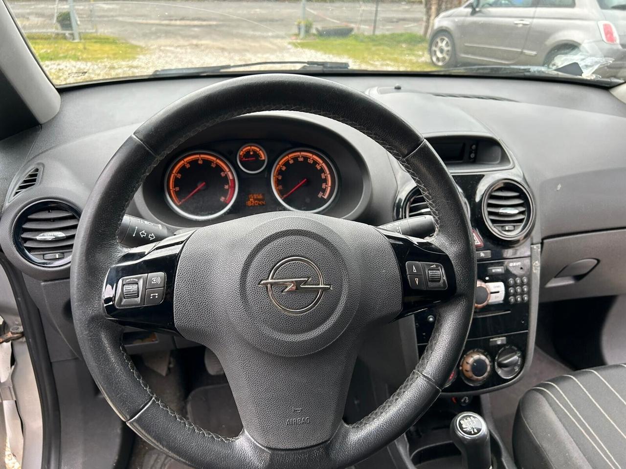 Opel Corsa 1.2 NEOPATENTATI