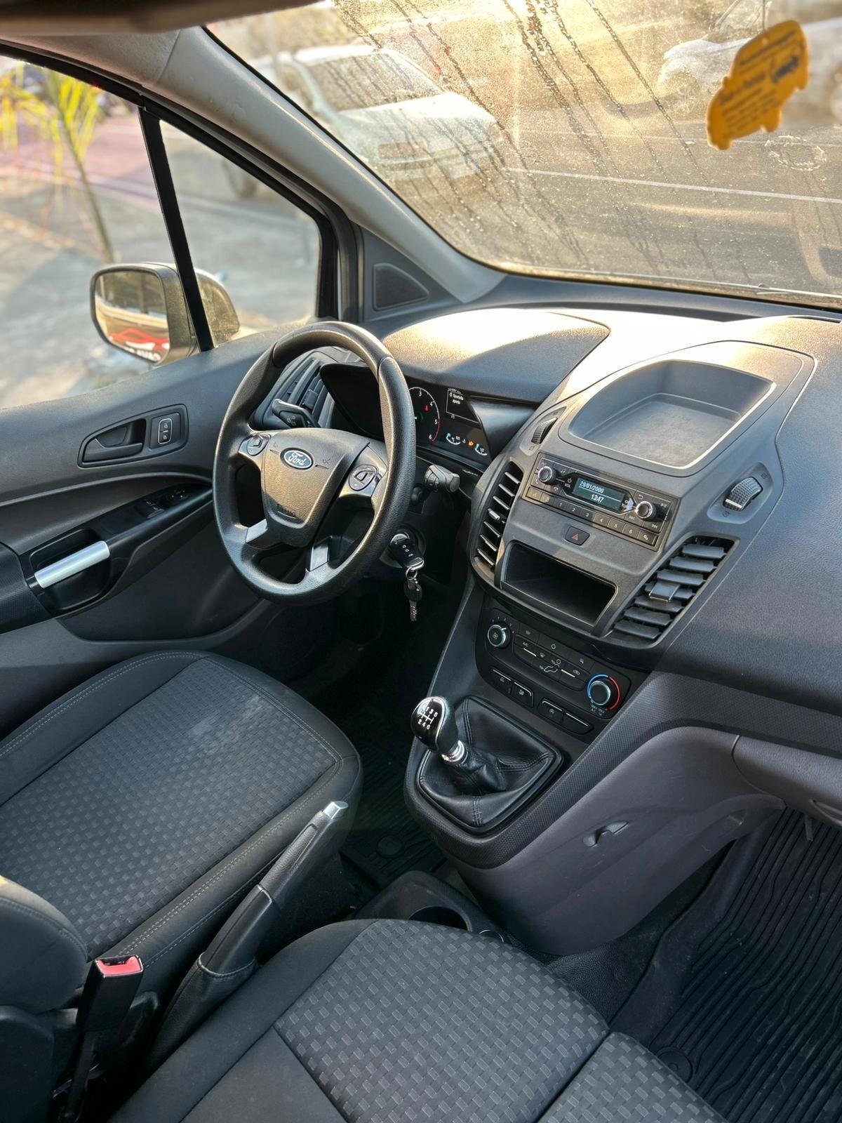 Ford Tourneo Courier 1.5 TDCI 100 CV Plus