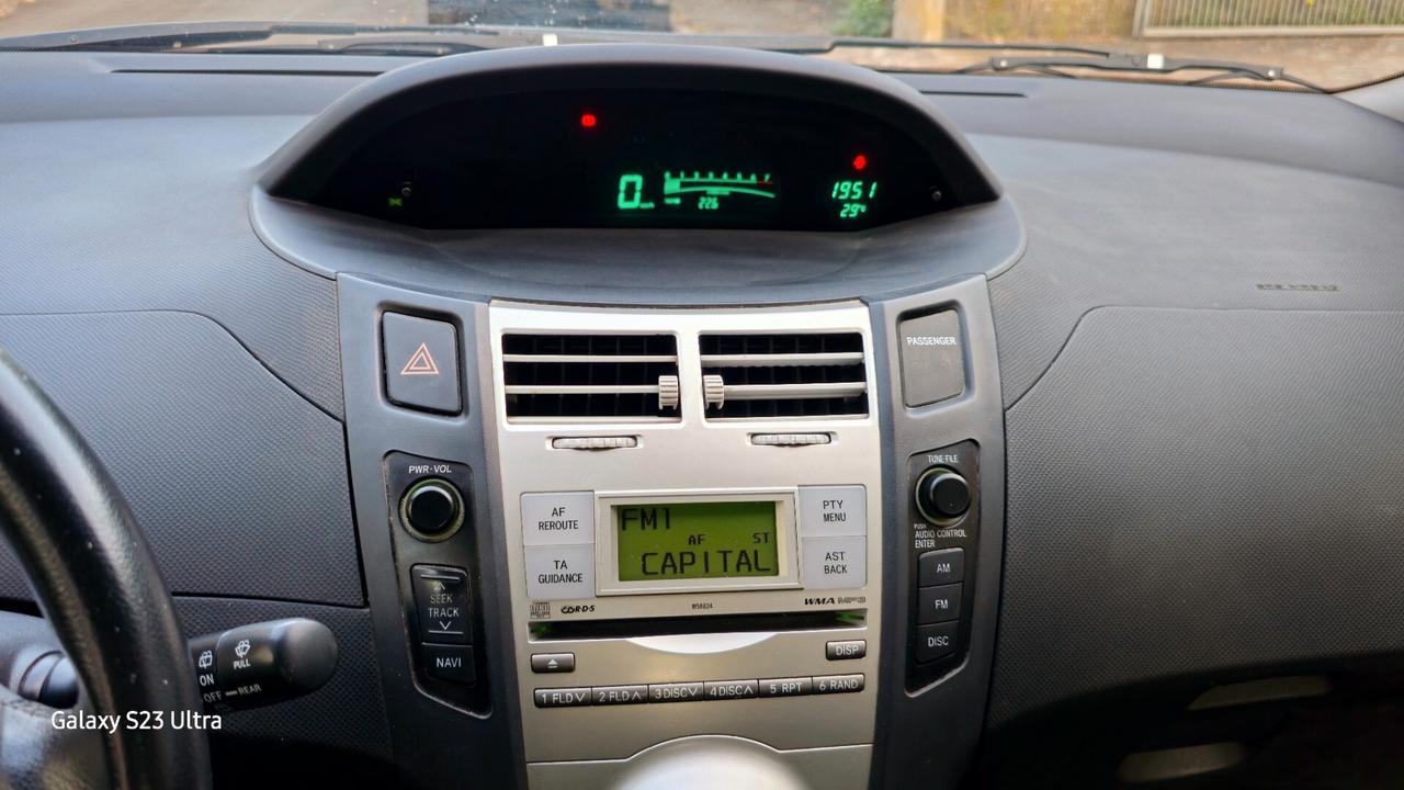 Toyota yaris ok neopatentati garantita 12 mesi