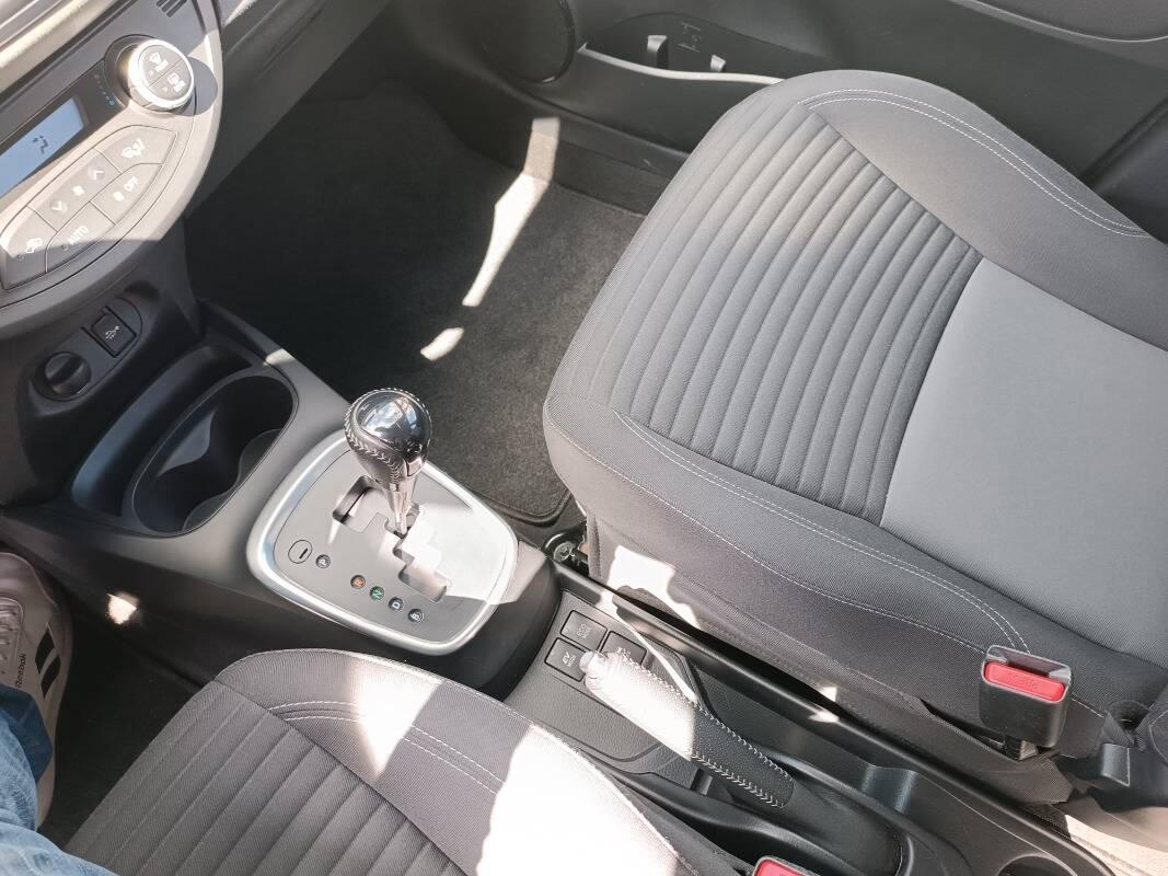 Toyota Yaris 1.5 Hybrid Business 73CV