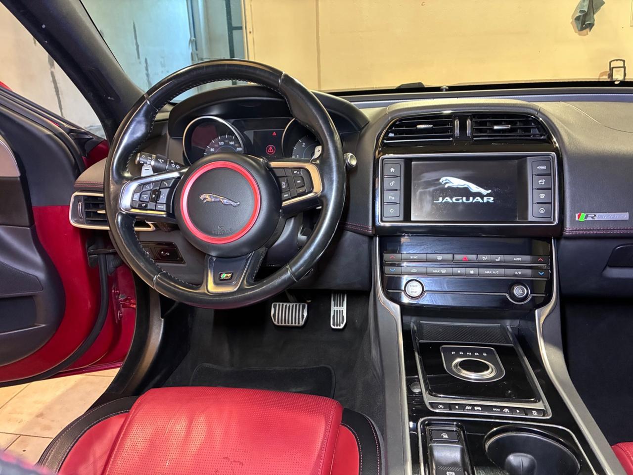 Jaguar XE 2.0 D Turbo aut. R-Sport