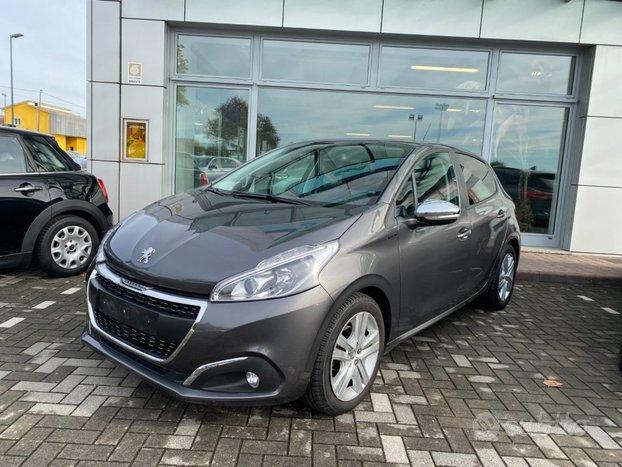 PEUGEOT 208 PureTech 82 Stop&Start 5 porte Signa