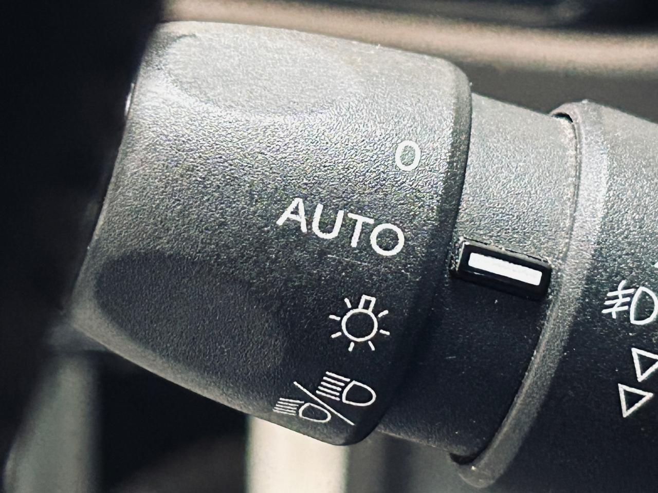 Citroen C4 Cactus 1200 puretech 82cv SHINE EURO6