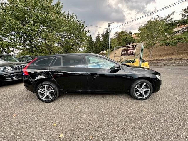 Volvo V60 D2 1.6 Powershift R-design Kinetic