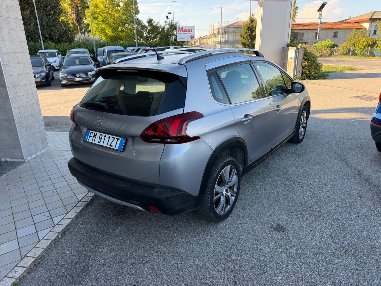 Peugeot 2008 1.2 Turbo Benzina Automatica Neopatentati