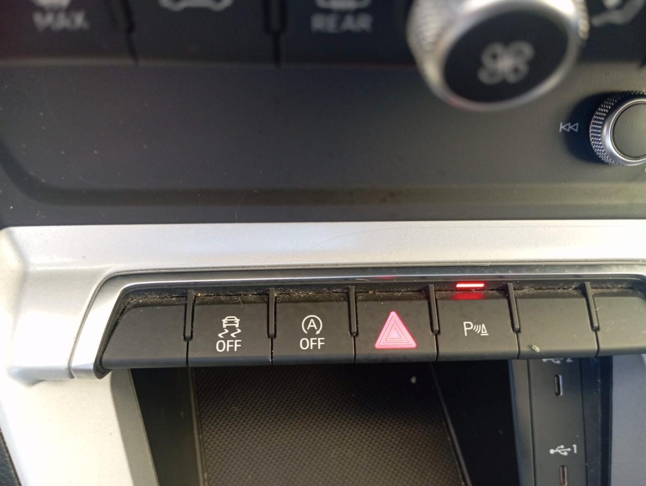 Audi Q3 35 TDI S tronic Business