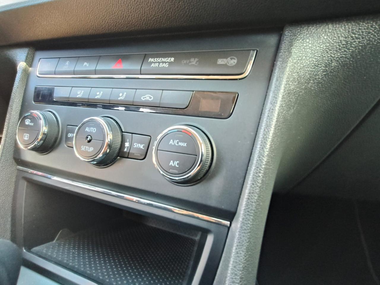 Seat Leon 2.0 TDI 184 CV DSG 5p. FR