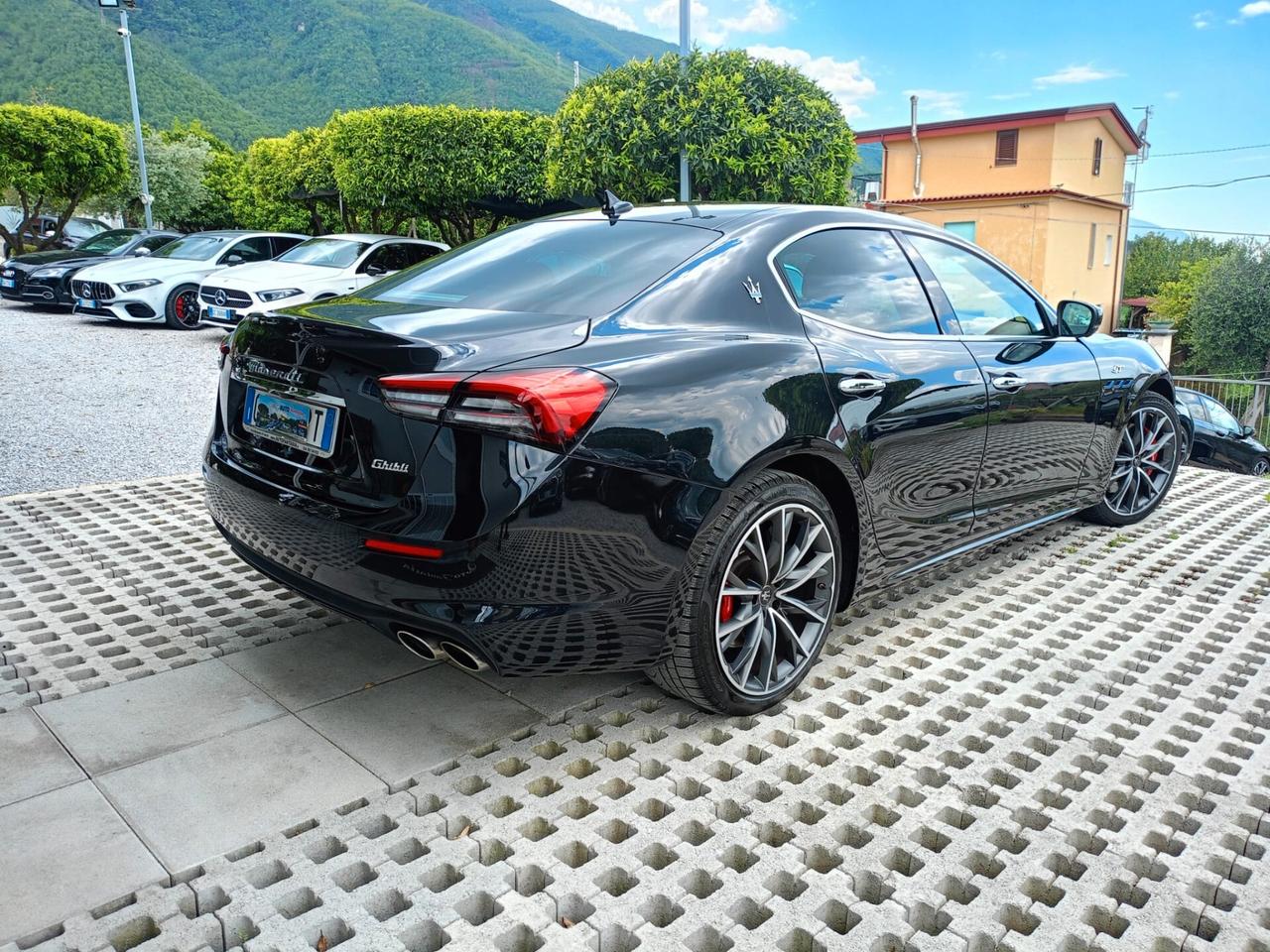 Maserati Ghibli 330 CV MHEV GT