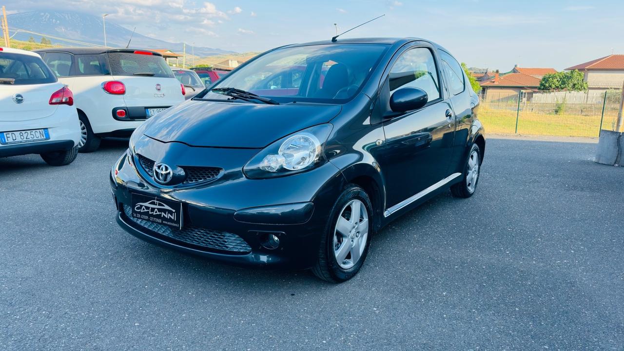 Toyota Aygo 1.0 12V VVT-i 3 porte Sol