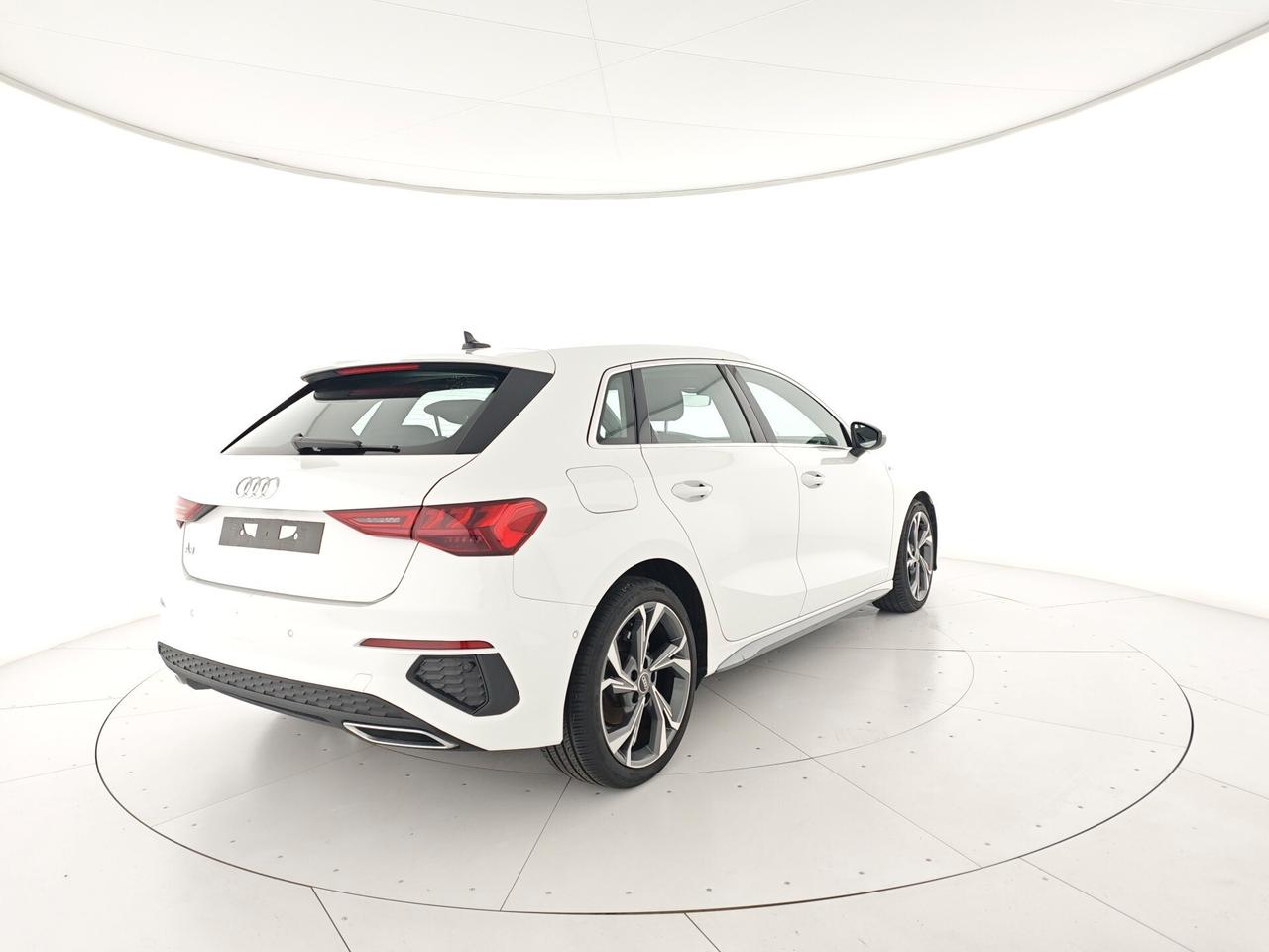 Audi A3 Sedan 35 TDI S tronic line edition