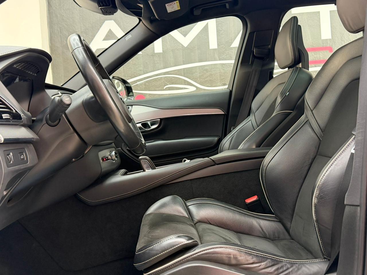 Volvo XC 90 XC90 B5 (d) AWD Geartronic R-design