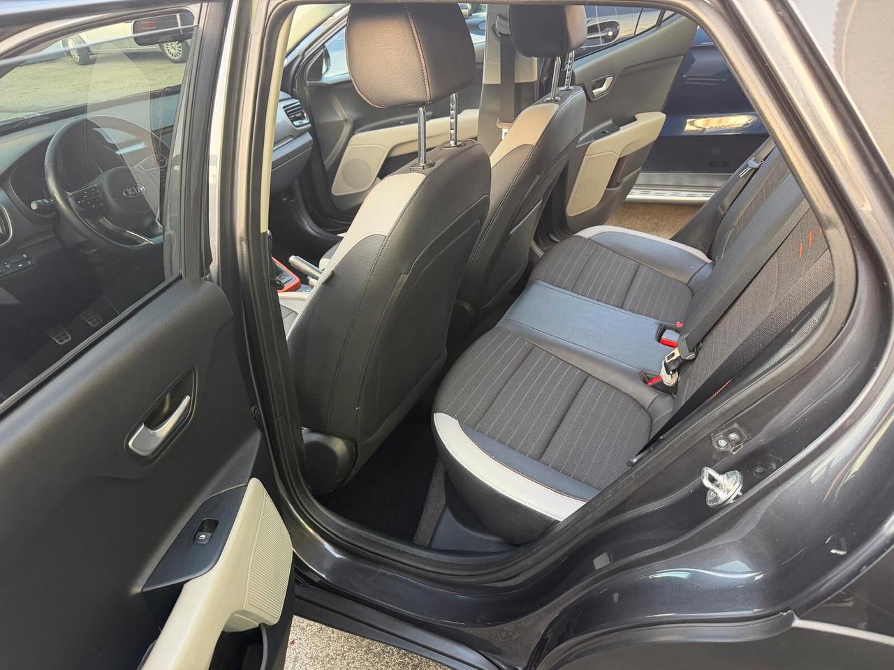 Kia Stonic 1.4 MPI EcoGPL Energy