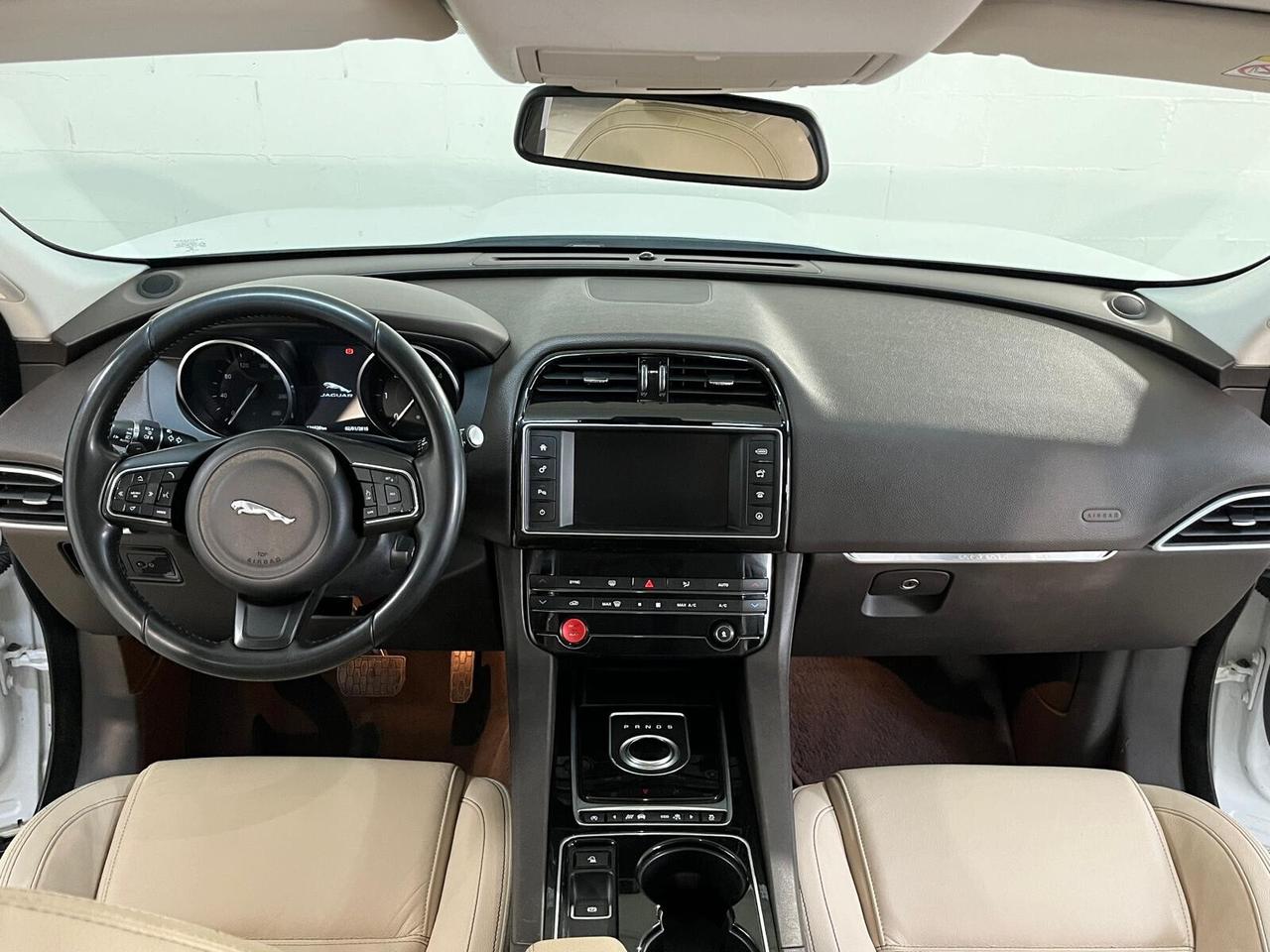 Jaguar F-Pace 2.0 D 180 CV Prestige