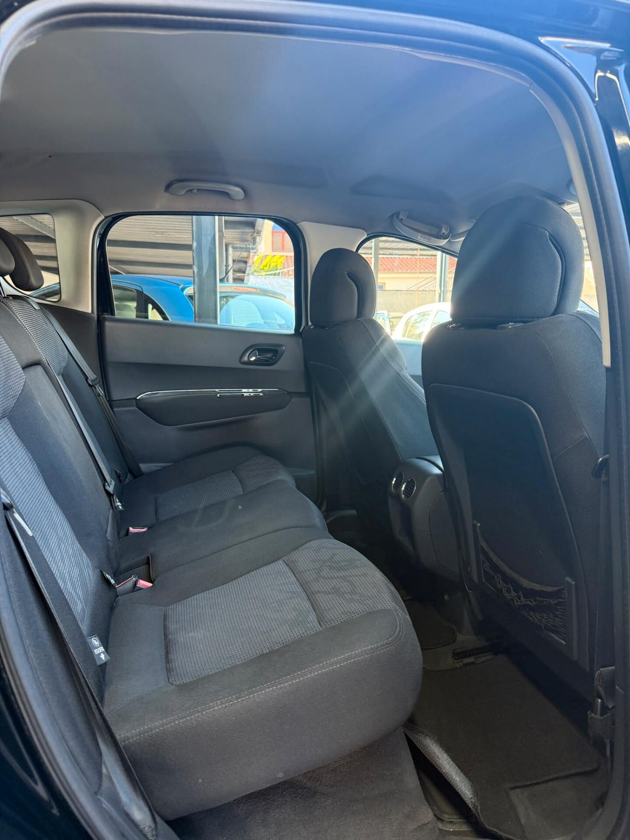 Peugeot 3008 1.6 HDi 112CV Business
