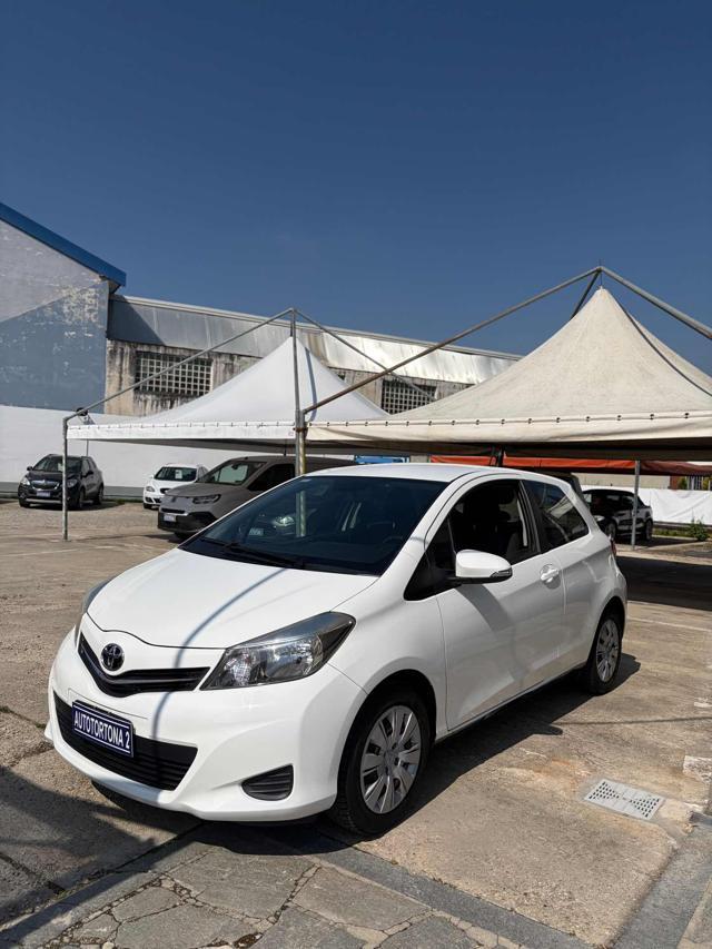 TOYOTA Yaris 1.0 3 porte Cool