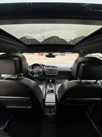 Volkswagen Tiguan 2.0 TDI SCR DSG 4MOTION R-LINE PACK TETTO PANORAMICO ED APRIBILE