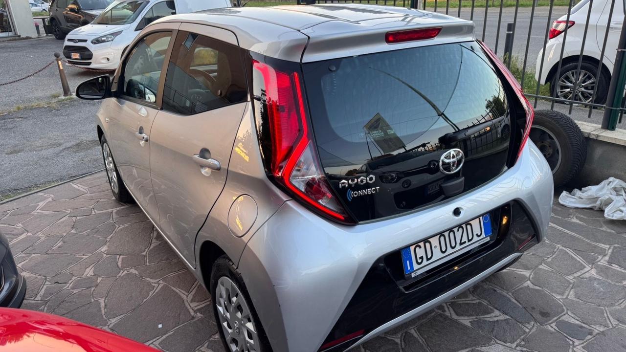 Toyota Aygo Connect 1.0 VVT-i 72 CV 5 porte x-cool MMT