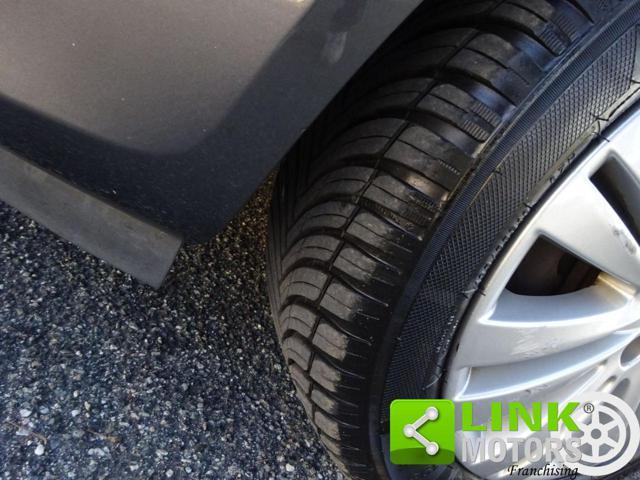 OPEL Corsa 1.2 3 porte NEOPATENTATI Benzina - GPL