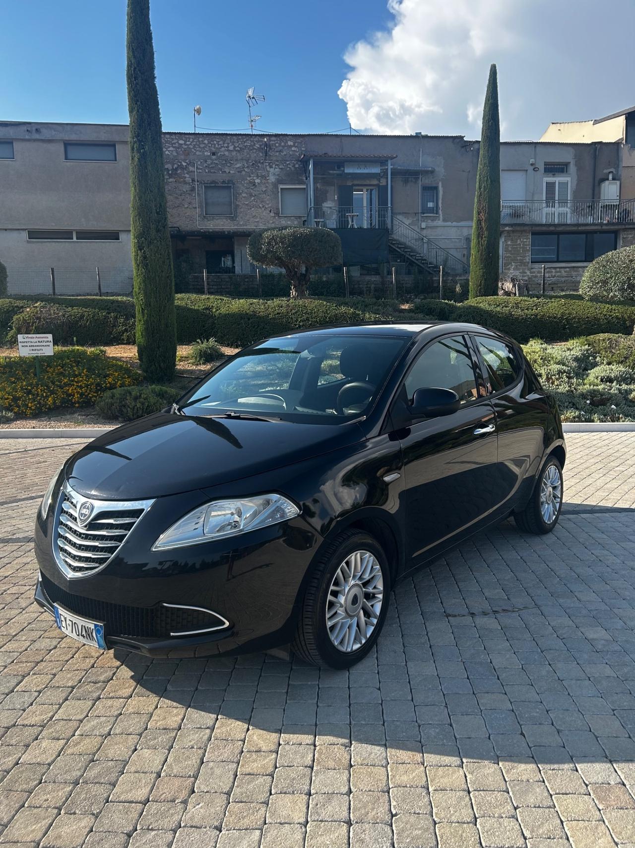 Lancia Ypsilon 1.3 MJT 16V 95 CV 5 porte S&S Elle