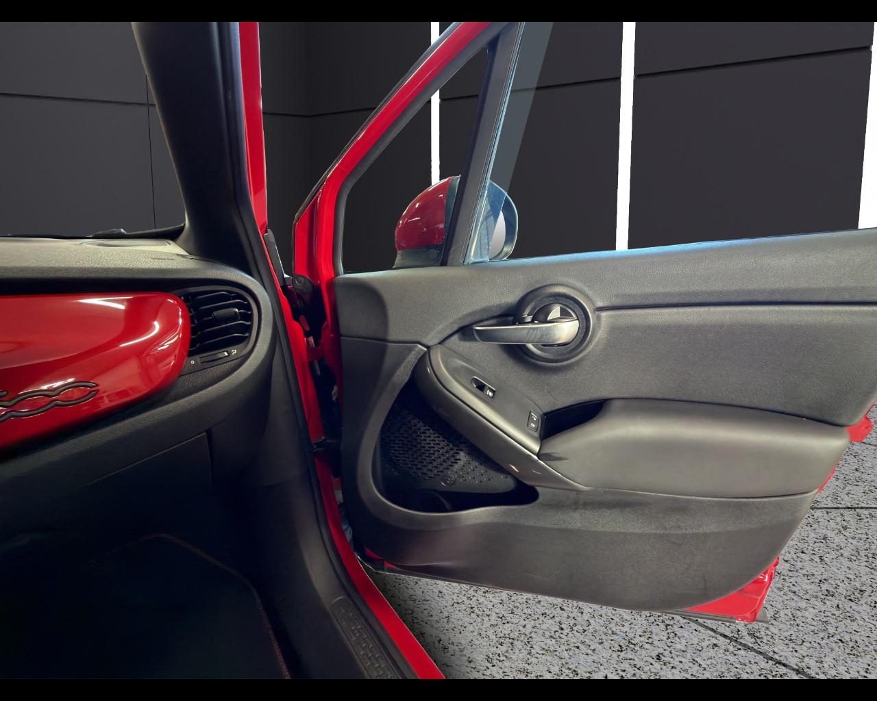 FIAT 500X 1.5 T4 Hybrid 130 CV DCT Cross RED EDITION!