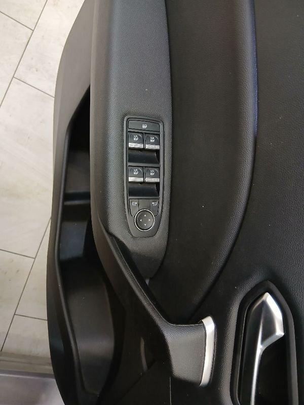 Renault Captur 1.6 E-Tech hybrid Techno Fast Track 145cv auto