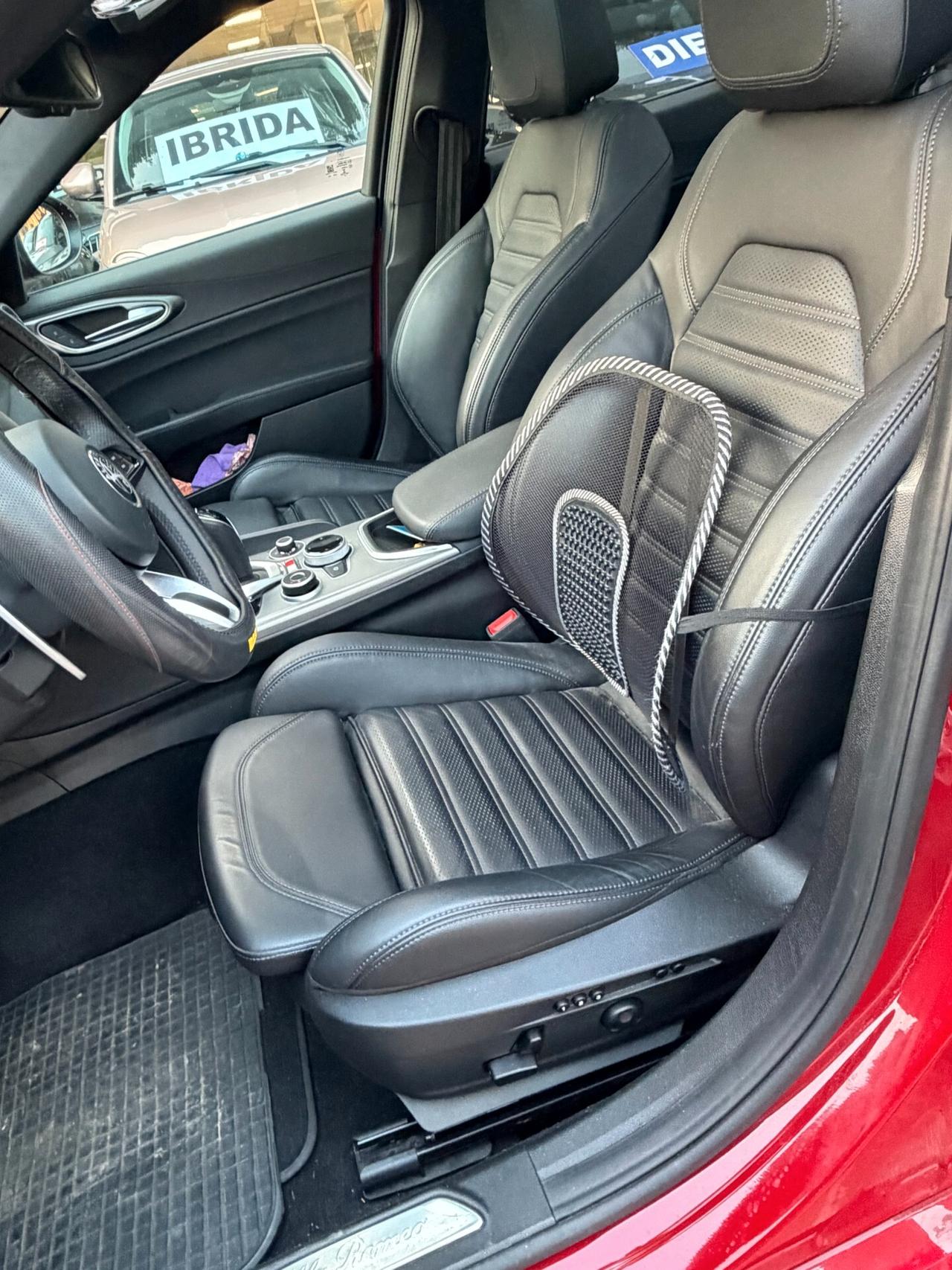 Alfa Romeo Giulia 2.0 Turbo 280 CV AT8 AWD Q4 Veloce