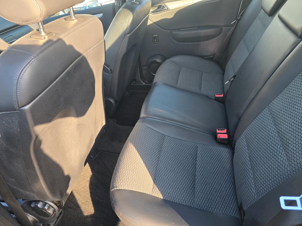 Mercedes-benz A 180 CDI BlueEFFICIENCY Automatic Premium