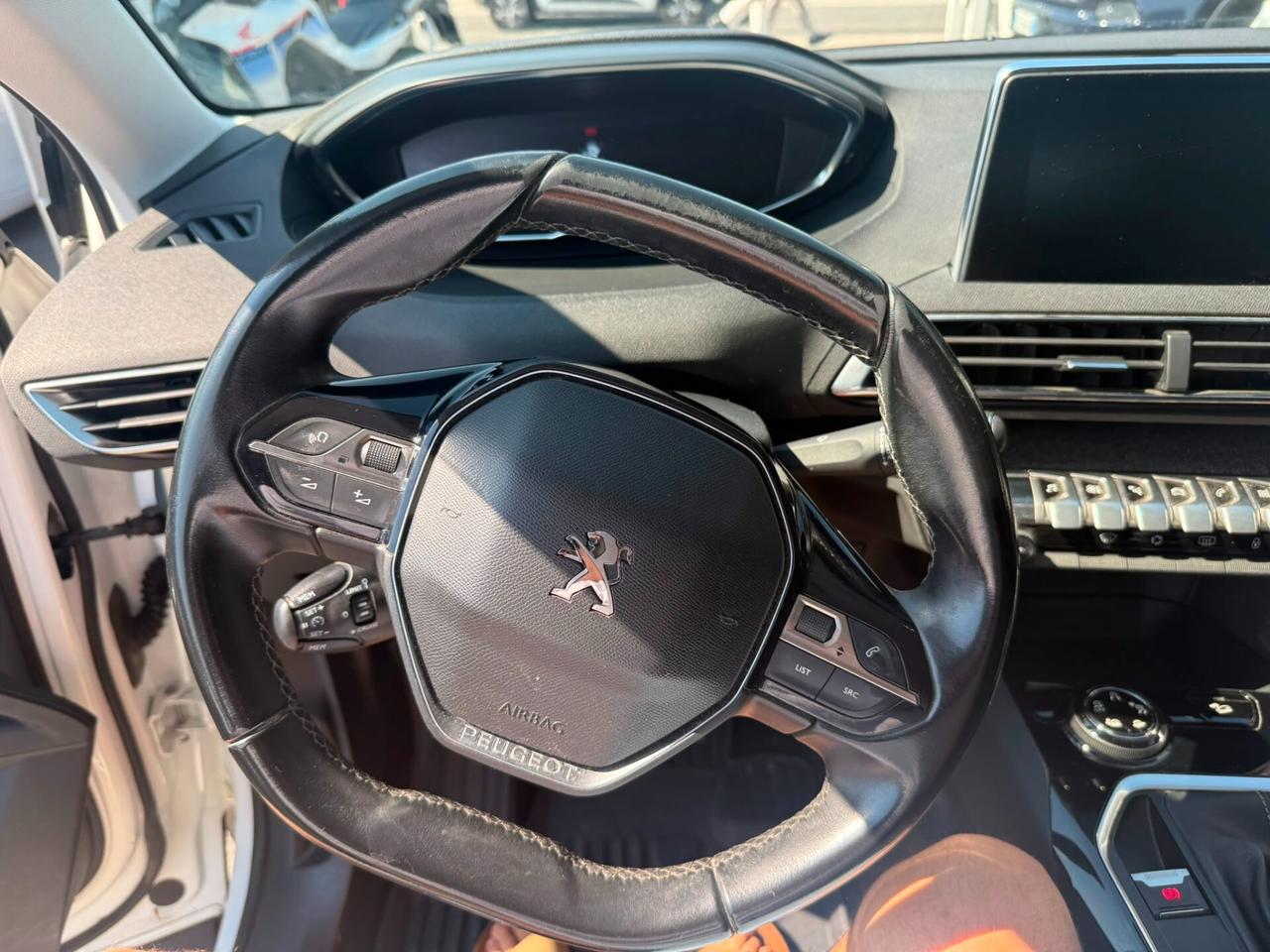 Peugeot 3008 BlueHDi 130 S&S Crossway