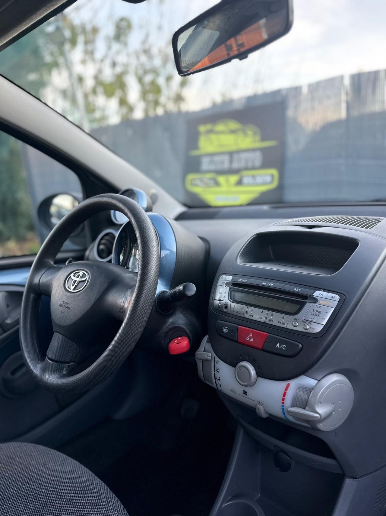Toyota AYGO 1.0 BENZINA 5 PORTE SOUND NEOPATENTATI