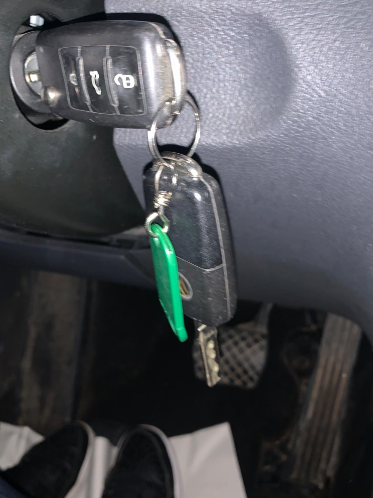 Volkswagen Touran Business 1.6 TDI DSG Comfortline