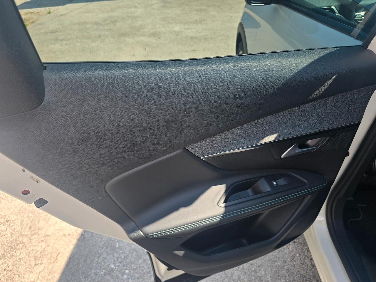 Peugeot 3008 BlueHDi 130 S&S EAT8 Allure