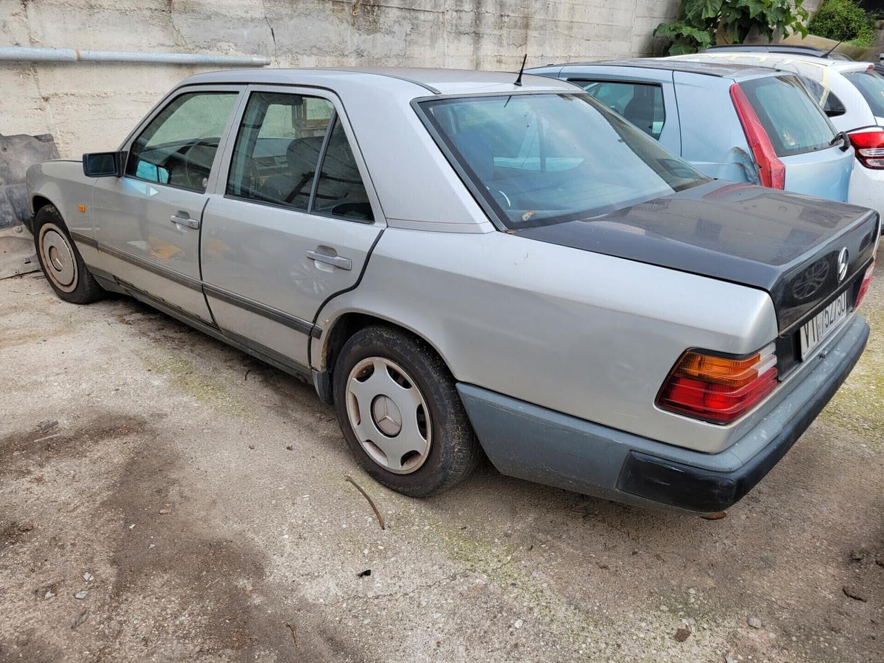 Mercedes-Benz E 200 122cv Gpl