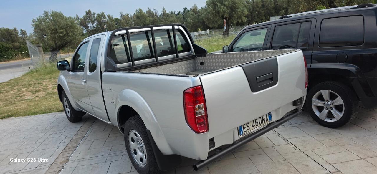 Nissan Navara 2.5 dCi King Cab LE